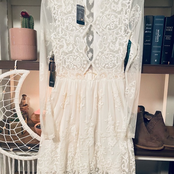 Ivory Lace mini dress womens - Picture 2 of 2